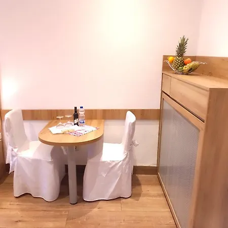 & Restaurant 